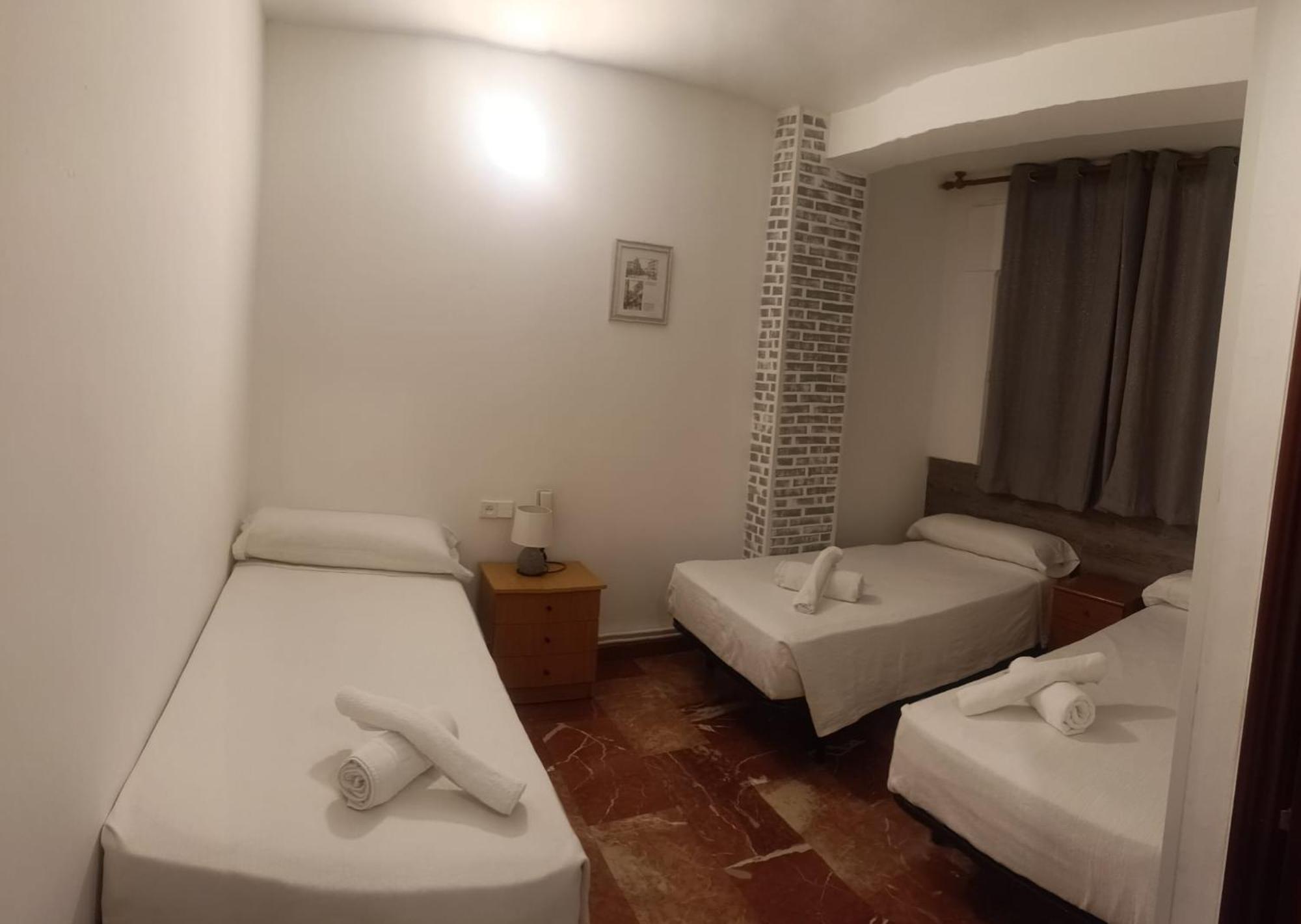 Triple Room Private Bathroom